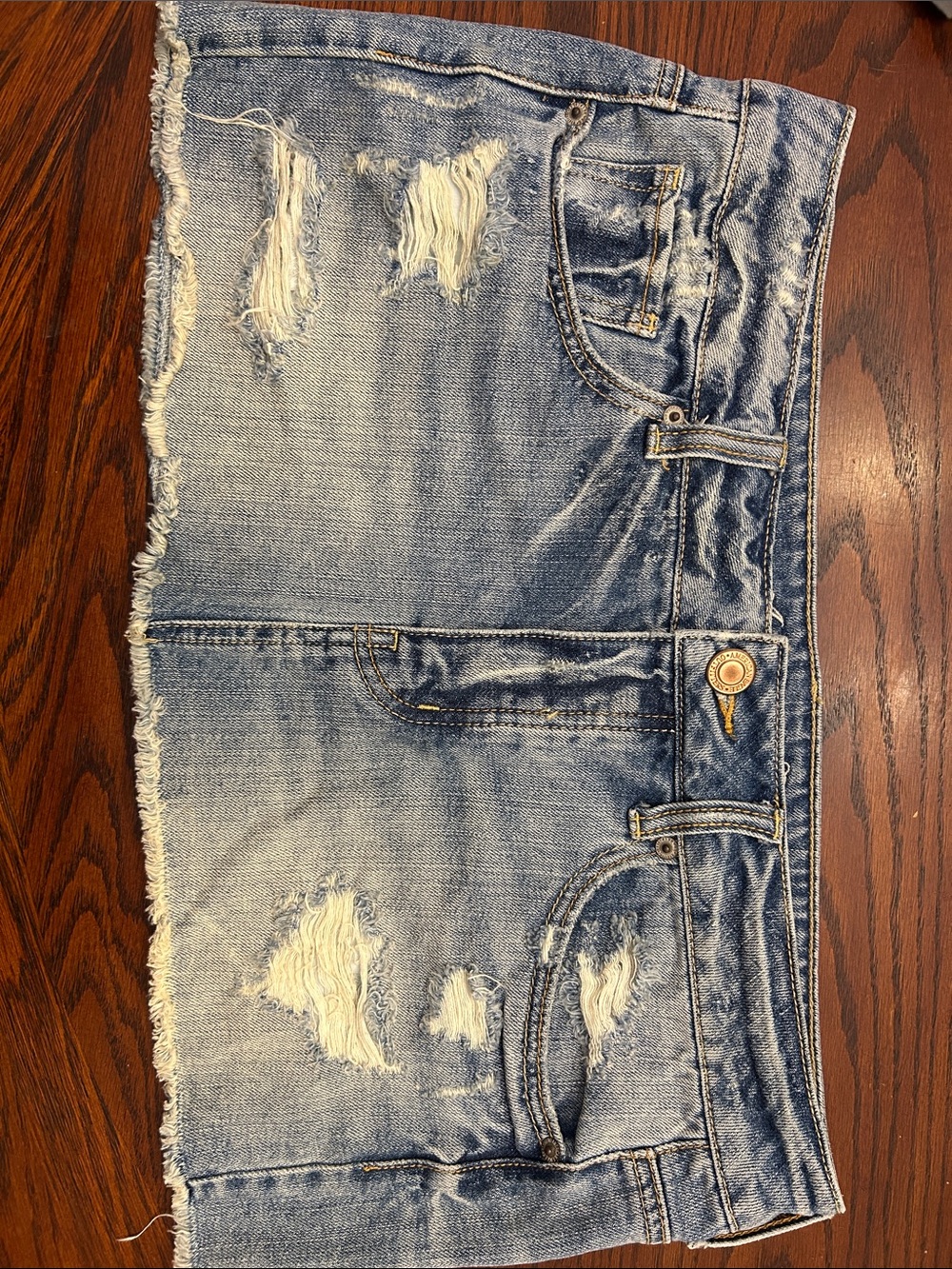 American Eagle Outfitters Light Wash Distressed Denim Mini Skirt